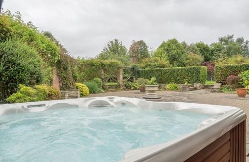 Pembridge House | Bearwood House
