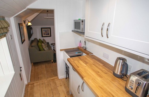 Bornesketaig Cottage | BEATON'S CROFT HOUSE - UIG SKYE, romantic, with open fire in Uig