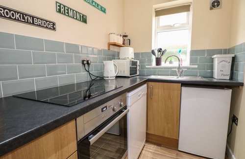 New Forest District Apartment | BEAU ANNEXE, pet friendly, character holiday cottage in Ringwood