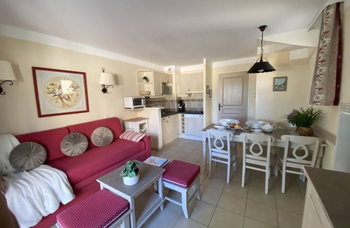 Pont Royal House | Beau Duplex Bien Équipé Avec Terrasse Dans Résidence Avec Piscine