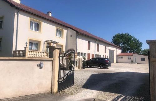 Verneville Apartment | Beau F4 dans un écrin de verdure