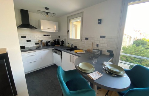 Poincare - Foch - Anatole France - Croix de Bourgogne Apartment | Beau Studio Cosy Proche des Thermes