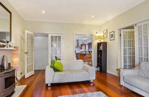 Beaumaris House | BeauBay Beaumaris House Lifestyle beach location. Private pool, garden. 4 bed