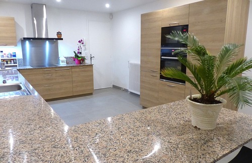 Saint-Thibault-des-Vignes Villa | Beautiful villa with pool near Disneyland and Paris