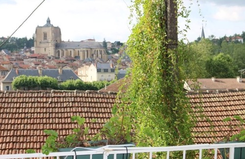 Villefranche-de-Rouergue Apartment | Beautiful independent apartment, with exceptional views of the bastide