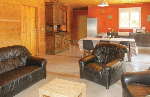 Saint-Paul-Trois-Chateaux House | Beautiful home in St Paul Trois Chteaux with 3 Bedrooms, WiFi and Outdoor swimming pool