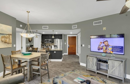 Baytowne Wharf Condo | Beautiful 1 Bedroom with Private Den in Lasata at Sandestin Golf and Beach Resort