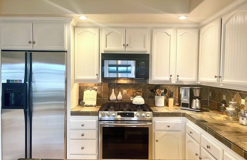 Thousand Oaks House | Beautiful 1 bedroom home that is perfect for your So Cal stay!