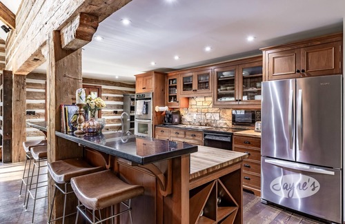 Torrance Cottage | Beautiful 100 Yr Old Log Cabin totally renovated, Guest House and Boathouse!