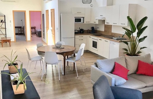 Claira Apartment | Beautiful 110 m2 loft 10 minutes from the beach