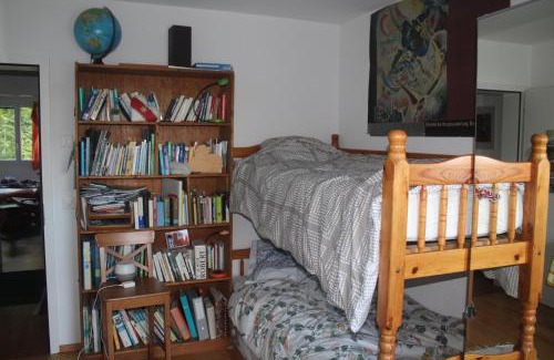 Wunnewil-Flamatt House | Beautiful 14 m2 room