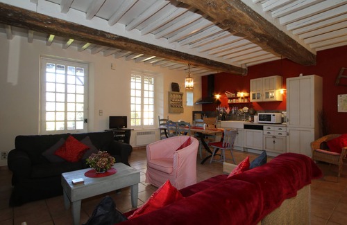 Clairac Cottage | Beautiful 18th century property on the banks of the river Lot