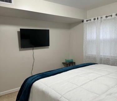 Boardman Apartment | Beautiful 2 BDRM Ocean Inspired Oasis