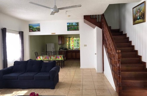 Silver Sands Apartment | Beautiful 2-bed Apartment in Sunny Jamaica
