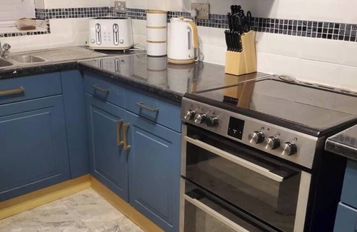 Bridgend House | Beautiful 2-Bed House in Bridgend