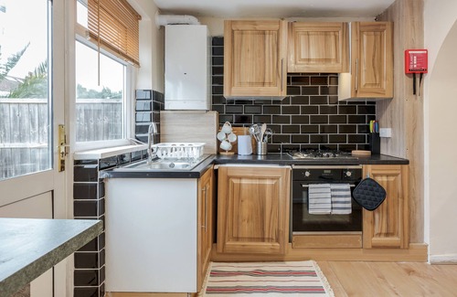 Barking House | Beautiful 2-bed House in Quiet Cul-de-sac