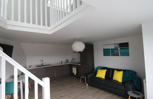 Liverpool Apartment | Beautiful 2 bedroom apartment in a great location at Childwall Fiveways (Flat 1)