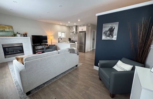 Fruitvale House | Beautiful 2 bedroom guest house in Fruitvale