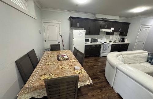 Fraserview House | Beautiful 2-bedroom house with WiFi in Vancouver
