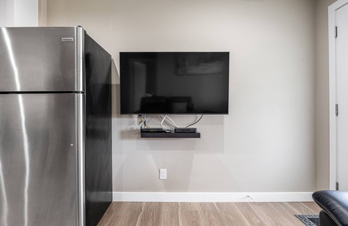 Sage Hill House | Beautiful 2-bedroom suite. Ventilation is amazing! You will love it!