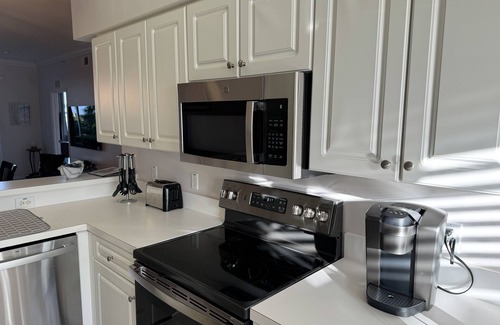Heritage Palms Condo | Beautiful 2 Bedroom Golf Course Condo