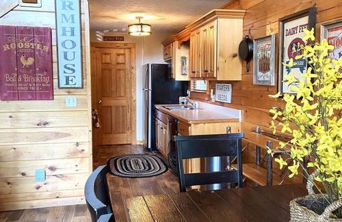 Black Bear Falls Cabin | Beautiful 2 Bedroom/2 Master Bath cabin in Black Bear Falls Resort!
