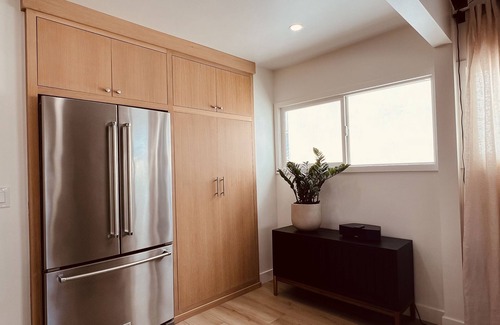 Peninsula Condo | Beautiful 2 Bedroom beach bungalow! Steps to the sand!