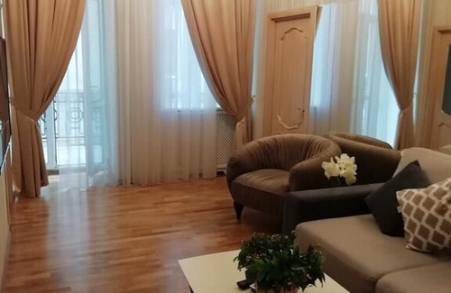 Lypky Apartment | beautiful 2 rooms apartment 1 min khreschatyk st