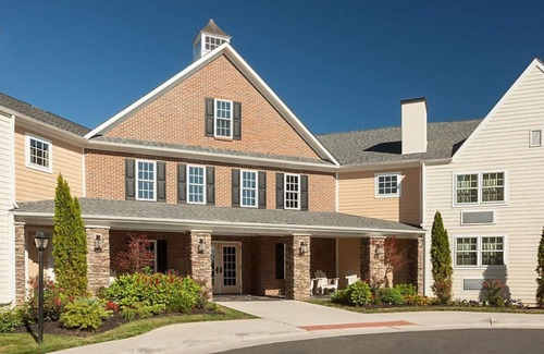 Gordonsville Condo | Beautiful 2BD condo in an equestrian themed resort with tons of activities for the family