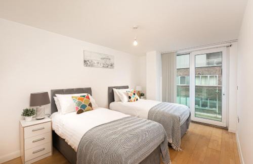 Oakleigh Apartment | Beautiful 2Bed 2Bath Apartment 4Mins to Train Station with WiFi and Free Parking