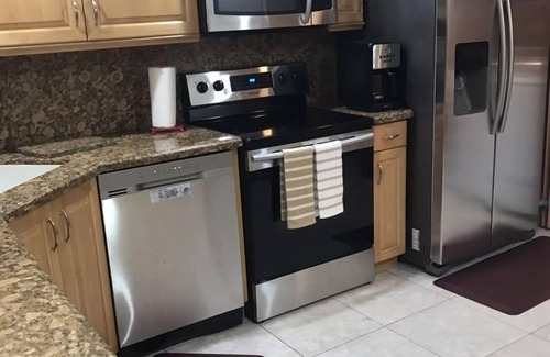 Lauderhill House | Beautiful 3/2 Townhouse