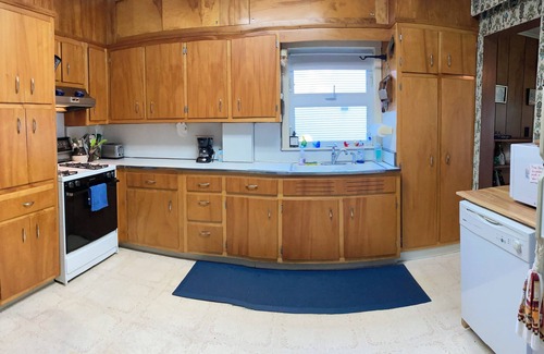 Ogdensburg House | Beautiful 3-BDRM Cottage Home on the St. Lawrence River!
