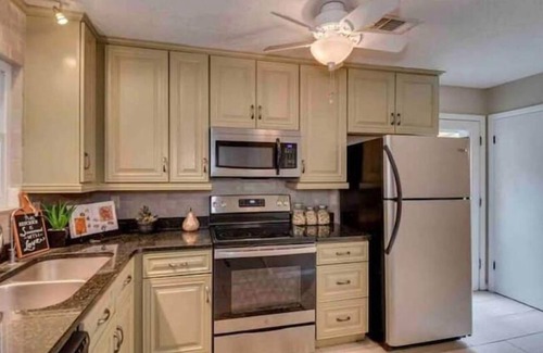 North Augusta House | Beautiful 3 bedroom house with a swimming pool