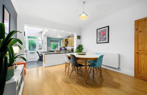 Sandbach House | π€ Beautiful 3 bedroom EXCLUSIVE Victorian terraced house - dog friendlyn