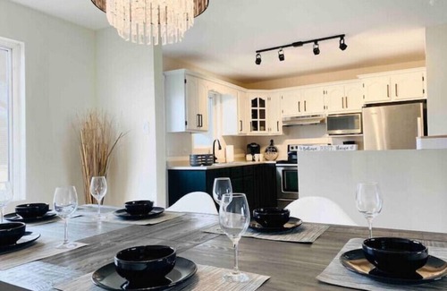 Moncton House | Beautiful 3 Bedroom House by Magnetic Hilln