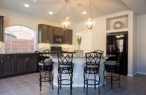 Enterprise House | Beautiful 4 bd/2.5 bath home. 5 min from the Strip, Allegiant Stadium & Airport.
