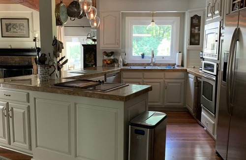 Hampton Falls House | Beautiful 4 bdr. with pool close to HamptonBeach, Portsmouth, & Newburyport Ma