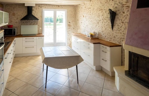 Rilly-sur-Loire House | Beautiful 4-Bed House in Rilly-sur-Loire