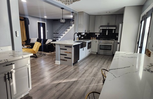 Kenner - Louis Armstrong International Airport House | Beautiful 4 bedroom House with AC, Game room , patio. Only 2min from airport