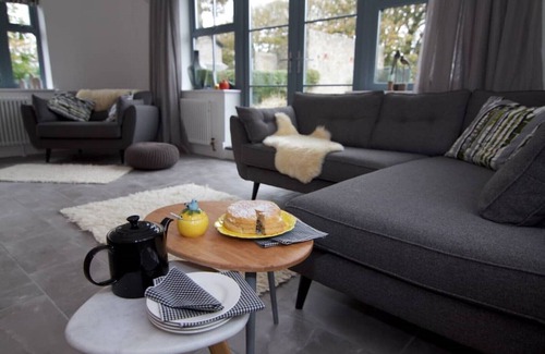 Llanfaelog House | Beautiful 5* House nr Rhosneigr
