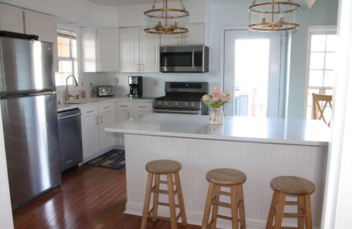 Morristown House | Beautiful 6 Bedroom Home with Expansive Main Lake Views with Incredible Sunsets