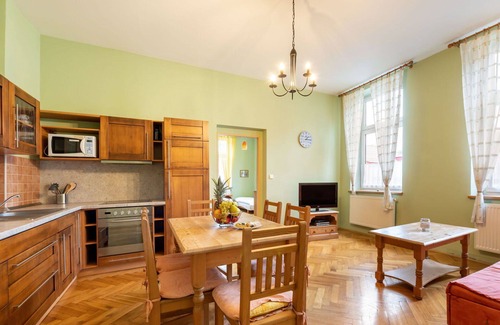 Desna Apartment | Beautiful apartment for 4 guests with hot tub, WIFI, TV and pets allowed