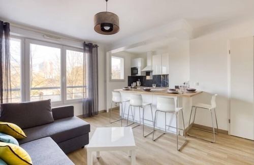 Courcouronnes Apartment | Beautiful and comfortable 1BR apartment in Évry, 35 min to Paris