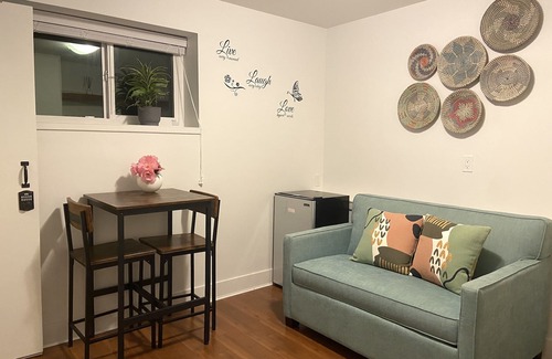Knight Apartment | Beautiful and cozy Guest suite in Vancouver, central location