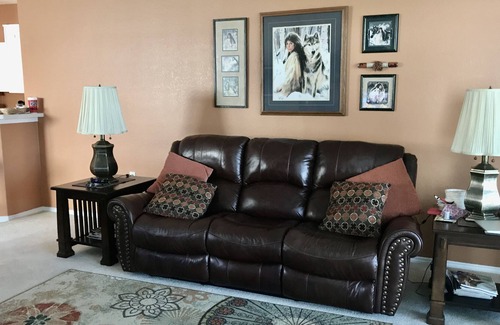 Sun City House | Beautiful And Cozy Home
