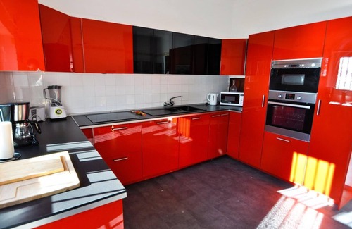 Velilla-Taramay Villa | Beautiful and spacious Villa with private pool