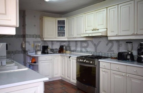 La Colina Apartment | Beautiful and spacious fully equipped apartmentnn