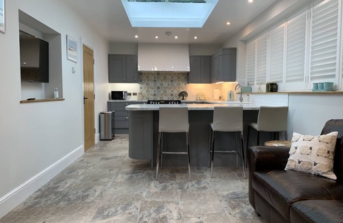 Hutton le Hole Cottage | Beautiful and very spacious 4 bedroom detached cottage in picturesque village