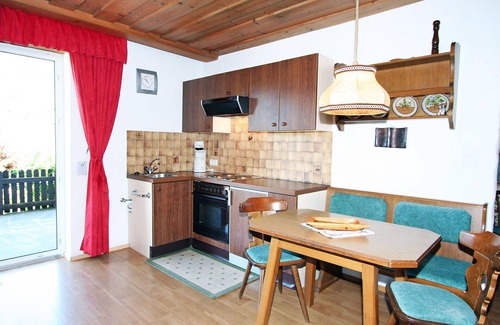 Pfons Apartment | Beautiful apartment for 5 people with TV, terrace, panoramic view and parking
