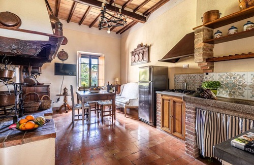 Monticchiello Apartment | Beautiful apartment for 4 people with A/C, WIFI and TV, close to Montepulciano